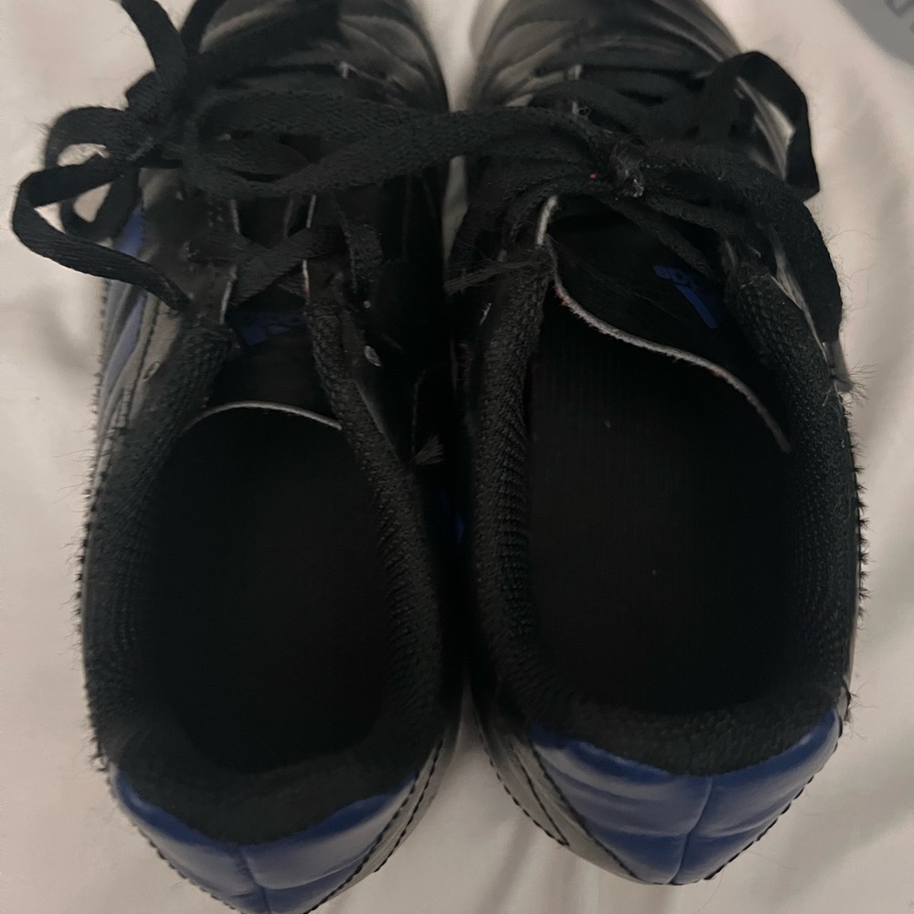 Adidas soccer cleats; barley worn; size 1 1/2  US